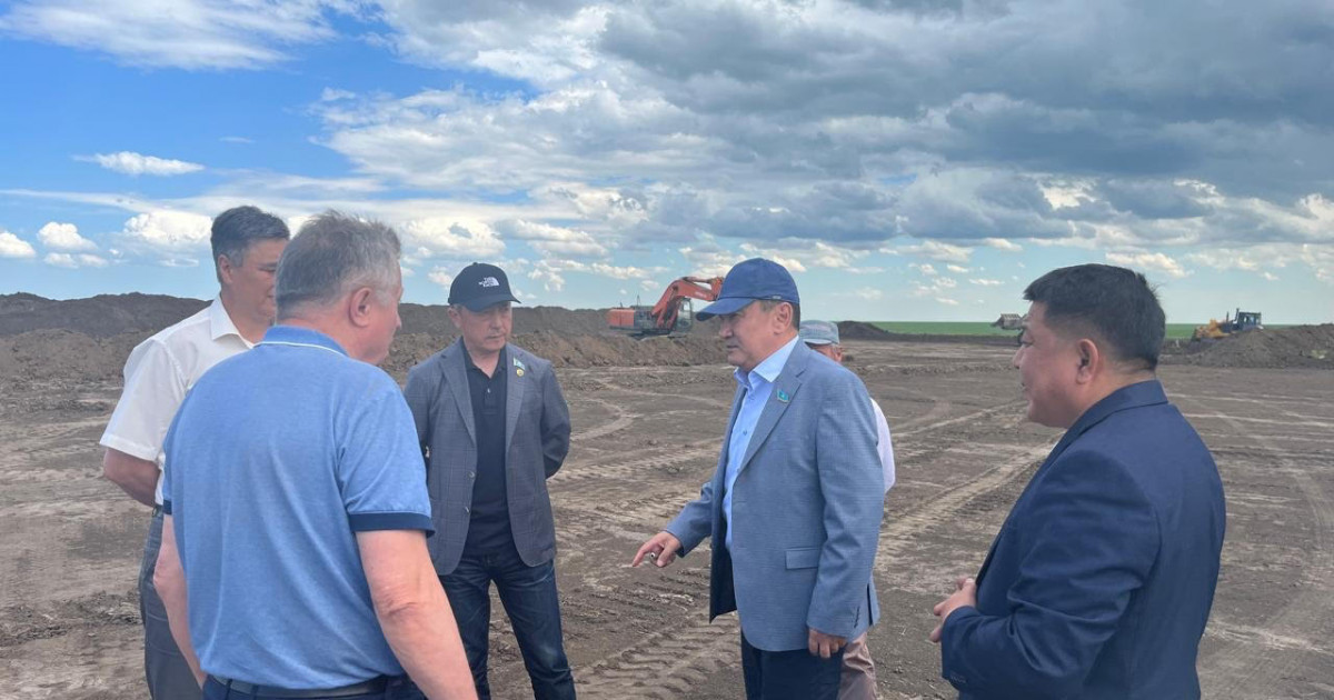 Ернұр Әйткенов Павлодар облысындағы жолдарды жөндеу жұмысының барысымен танысты
