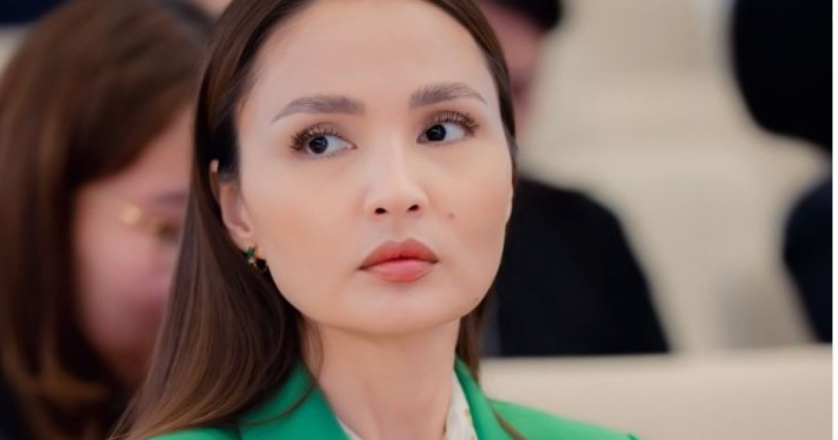 «Жақын адамымнан опық жедім, оңдырмай алдап кетті»: Жұлдыз Әбдікәрімова жан сырын ақтарды