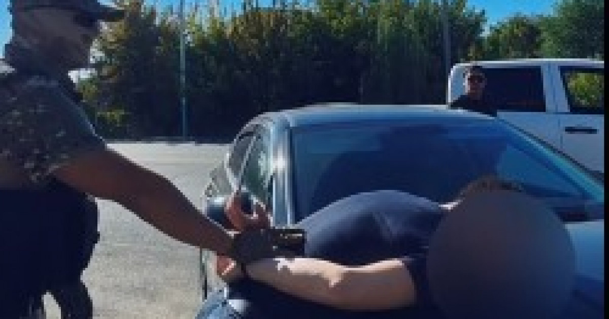 Атырауда есірткі таратумен айналысқан екі адам қылмыс үстінде ұсталды