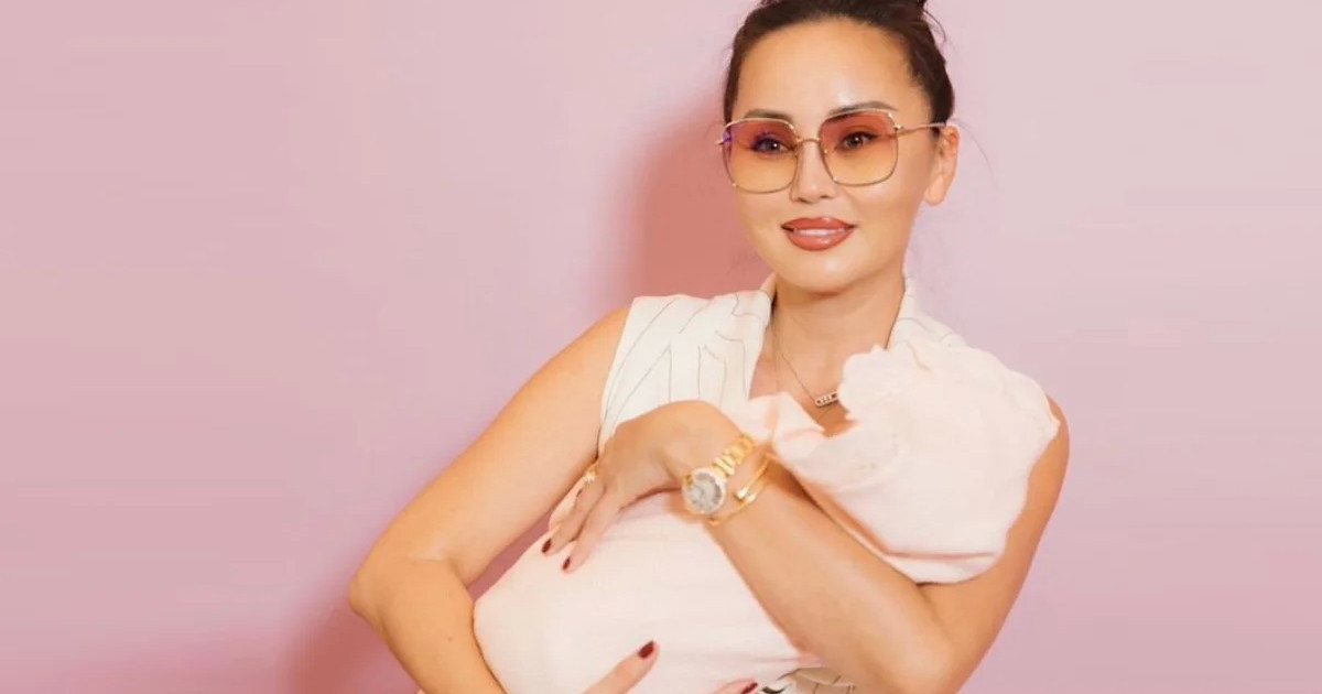 Баян Мақсатқызы екі қызының суррогат аналарымен кездеспегенін айтты