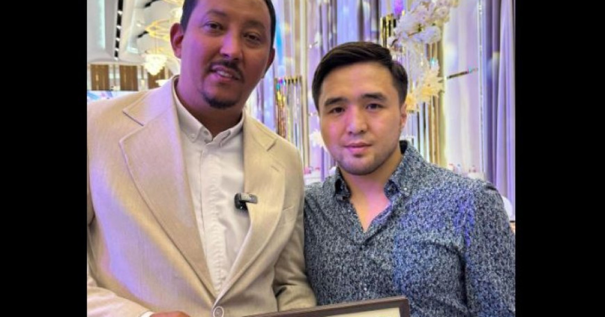 Елдос Сметов ұлан-асыр той жасап, Умраға жолдама сыйлады (видео)