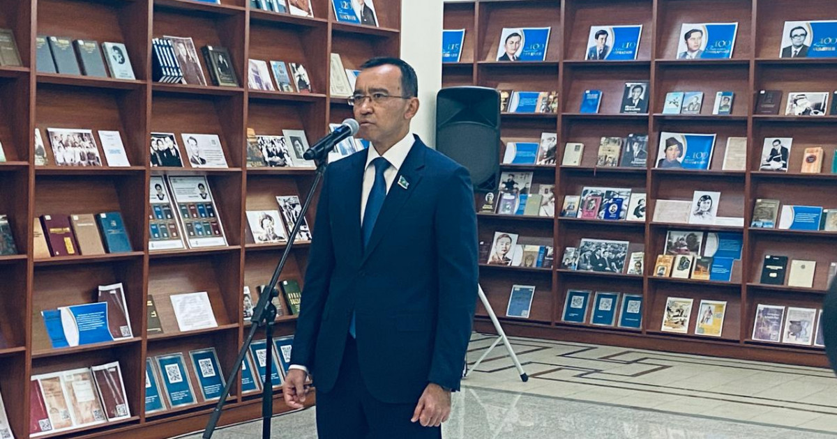 Мәулен Әшімбаев референдумда дауыс берді