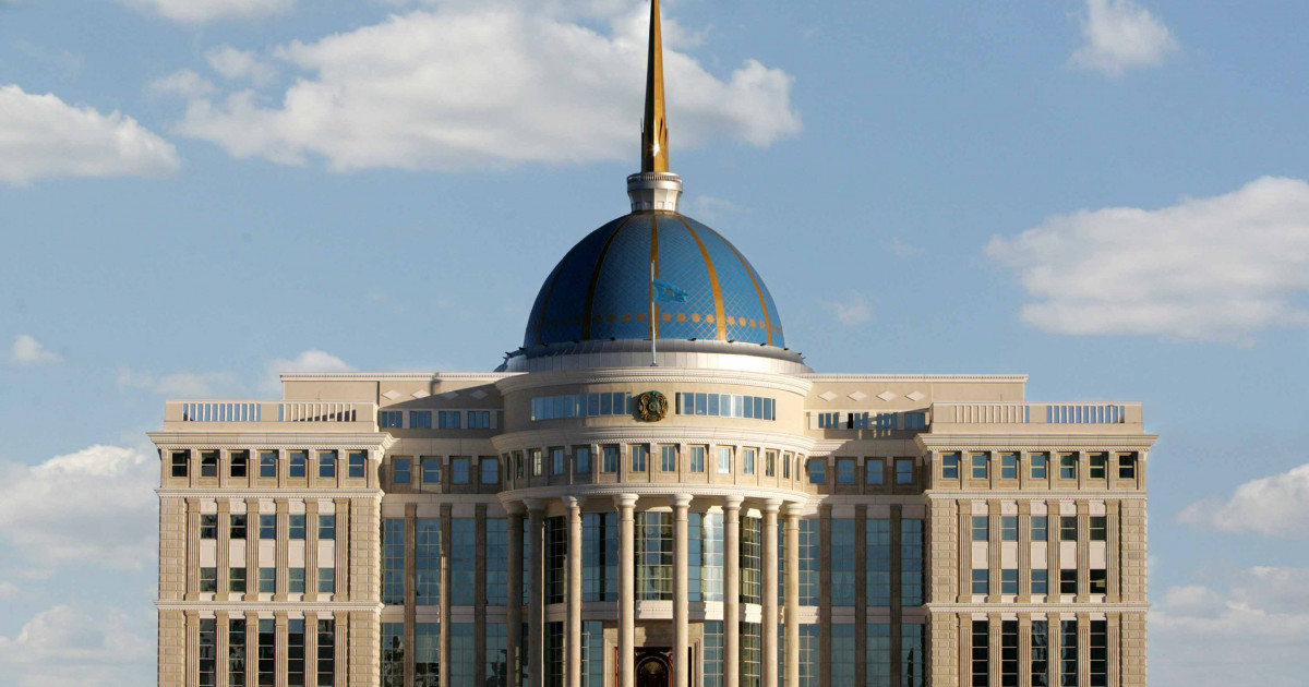 Республика күні қарсаңында Президент Жарлығымен бір топ азамат мемлекеттік наградалармен марапатталды