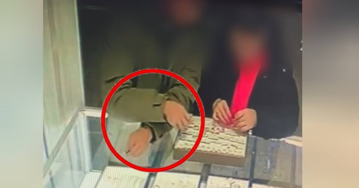 Астаналық ер адам сауда үйінен алтын жүзік ұрлаған