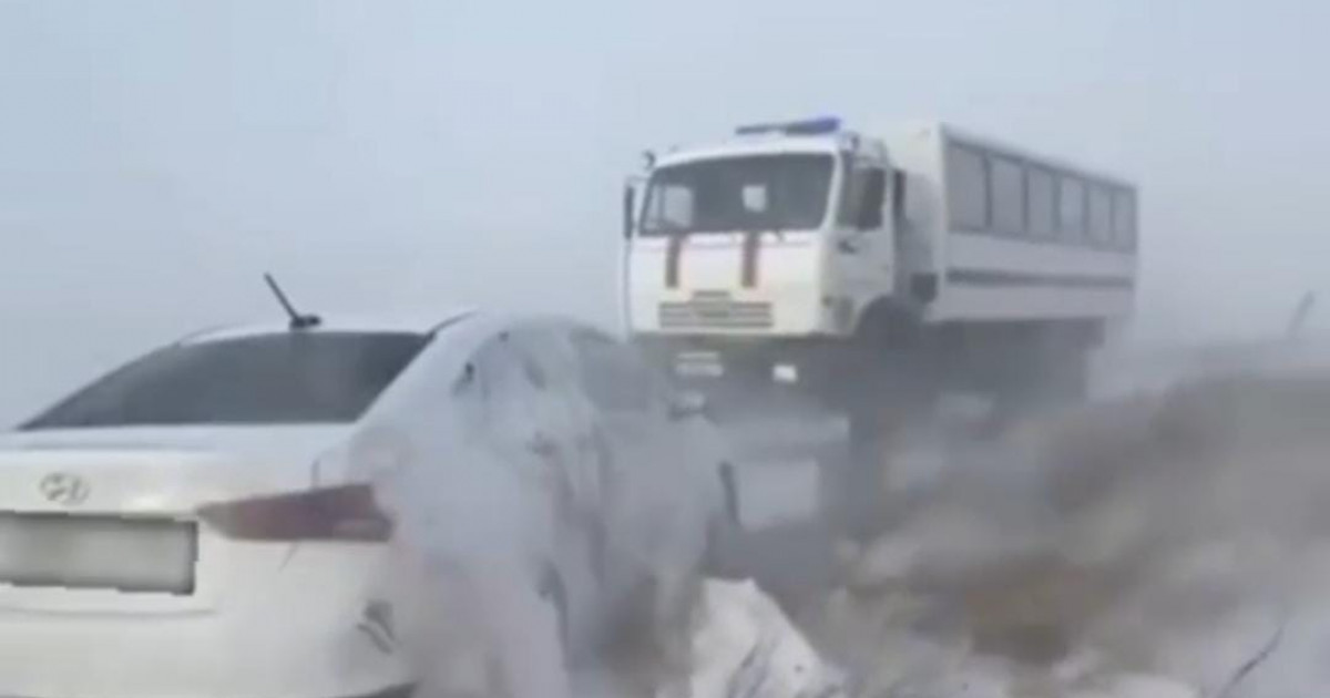 Қарағанды облысында  қар құрсауынан 7 адам құтқарылды (видео)