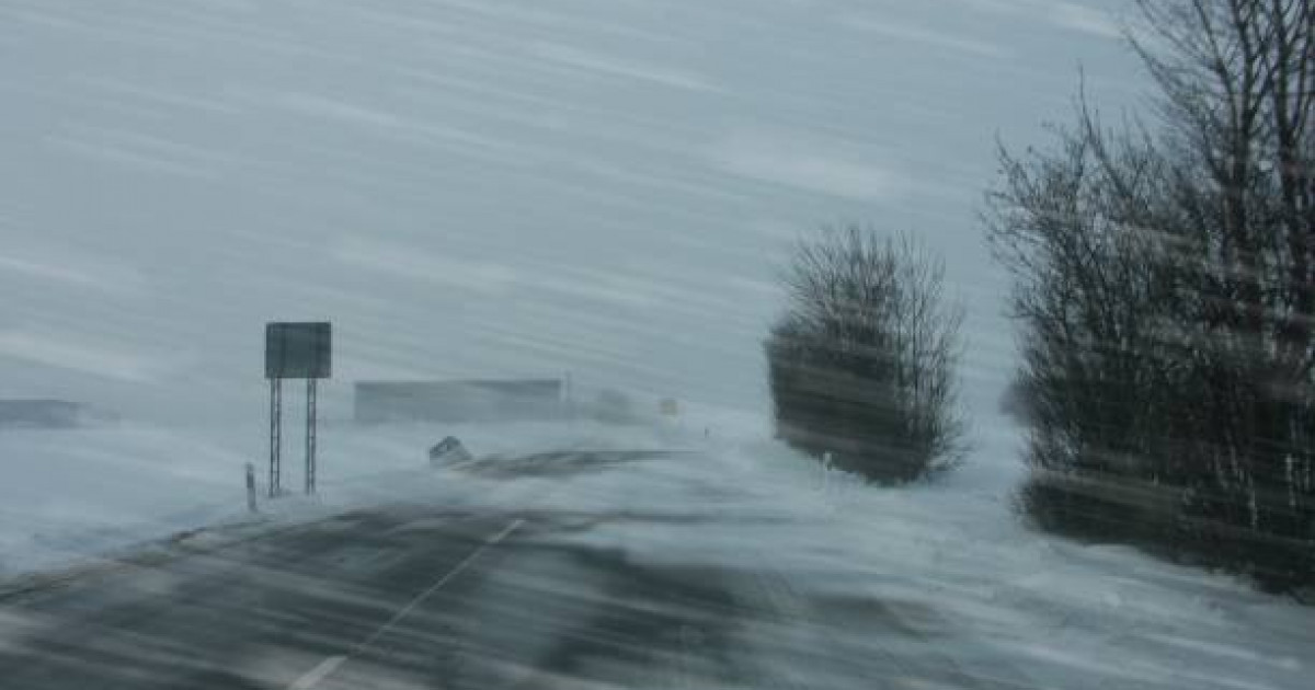 Қолайсыз ауа райына байланысты бес өңірде жол жабылды