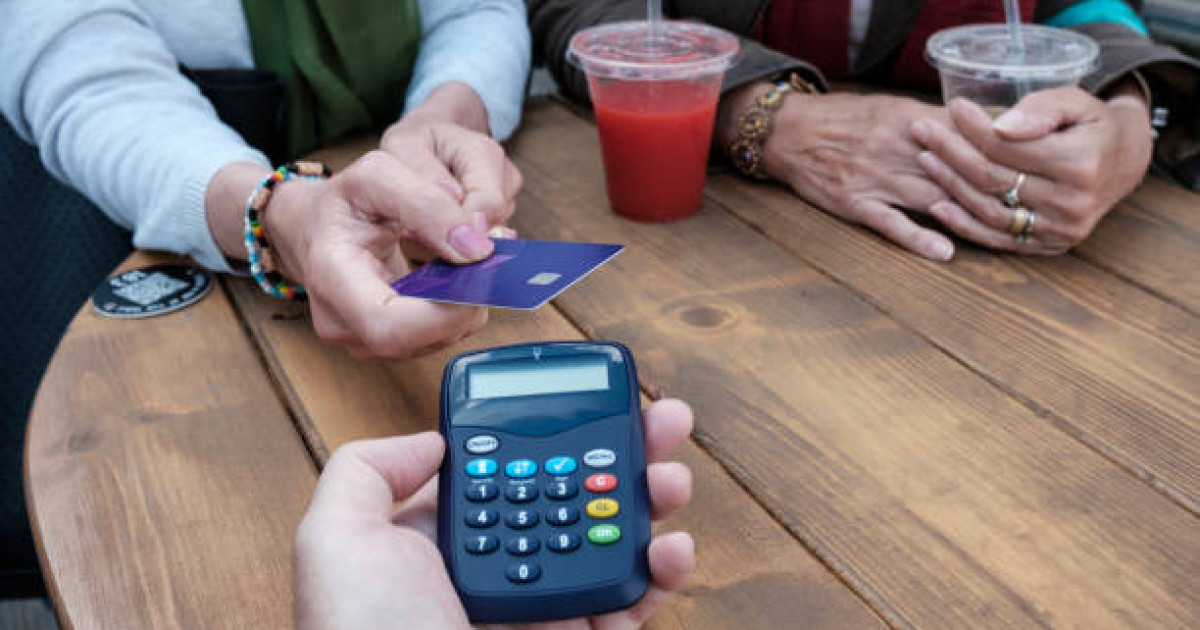 Қызылордада алаяқтық жолмен ата-енесінің атынан несие алған әйел сотталды