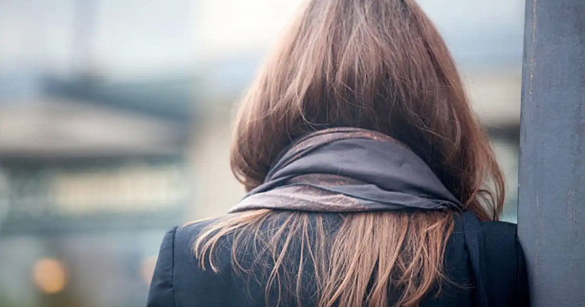 «Күйеуім жылдар бойы ұрып-соғатын»: бір күні ағам достарымен оны айдалаға алып кетті