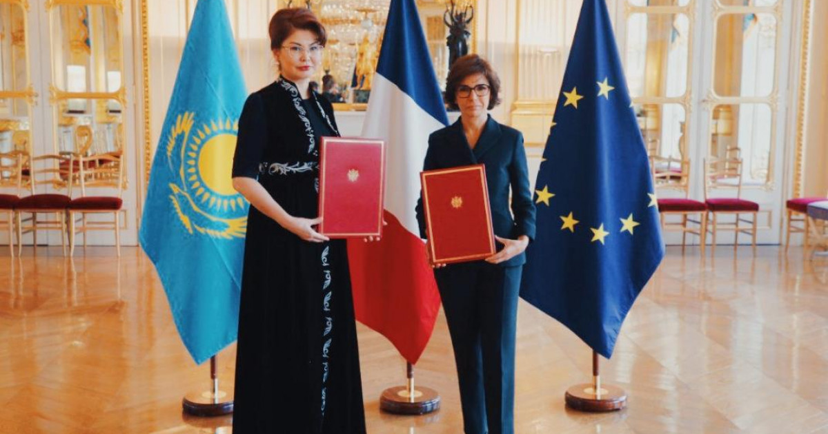 Тоқаевтың Францияға мемлекеттік сапары: Мәдениет және ақпарат министрі бірқатар кездесу өткізді