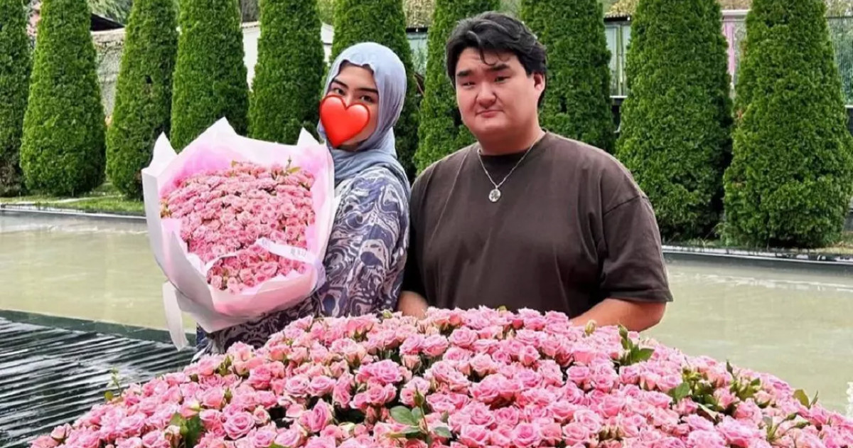 «Тойды қарызға алып жасадым, келіншегіме мақтанғым келді»: танымал блогер шындығын айтты