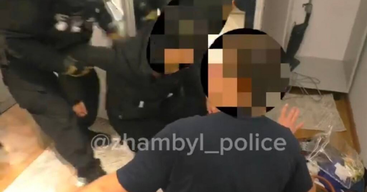 Жамбыл облысында қылмыстық топты құрықтау кезіндегі бейнематериал жарияланды (видео)