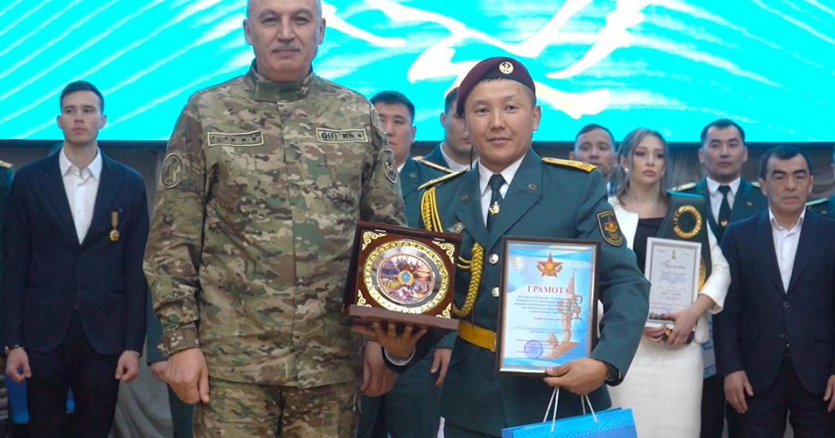 Алматыда Қорғаныс министрі танымал спортшыларды марапаттады