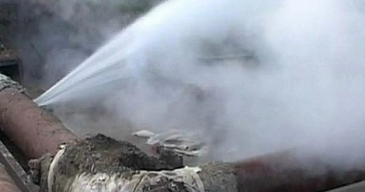 Алматыда құбыр жарылып, қаланың бір бөлігі жылусыз қалды