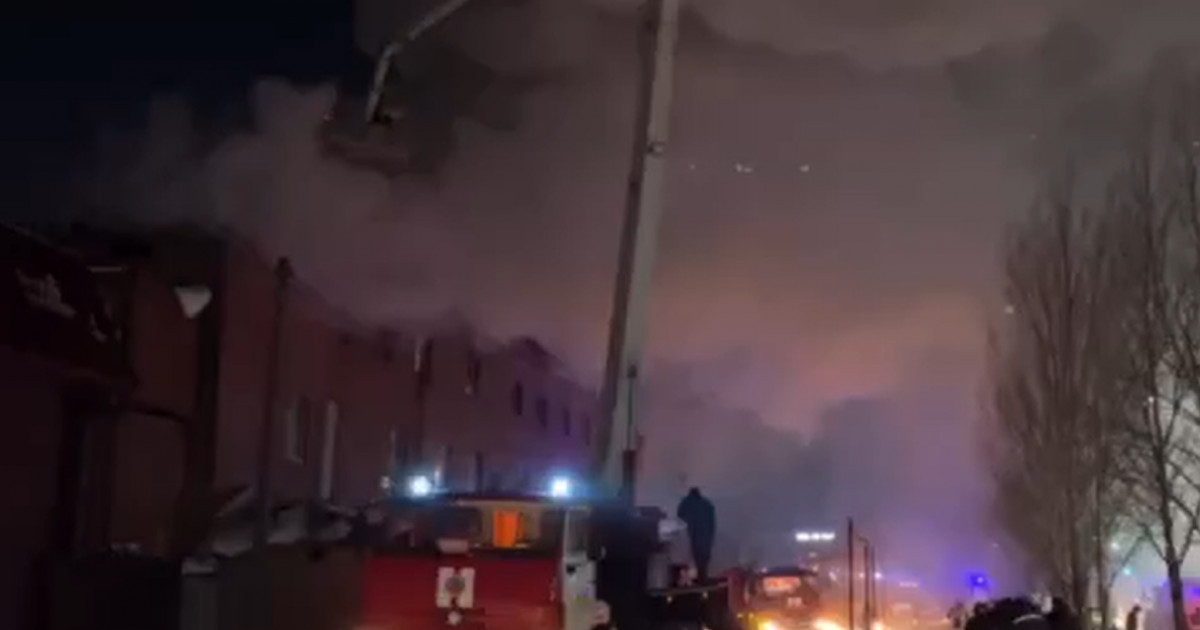 Астанада жатақхананы жалын шарпыды, 40 адам эвакуацияланды