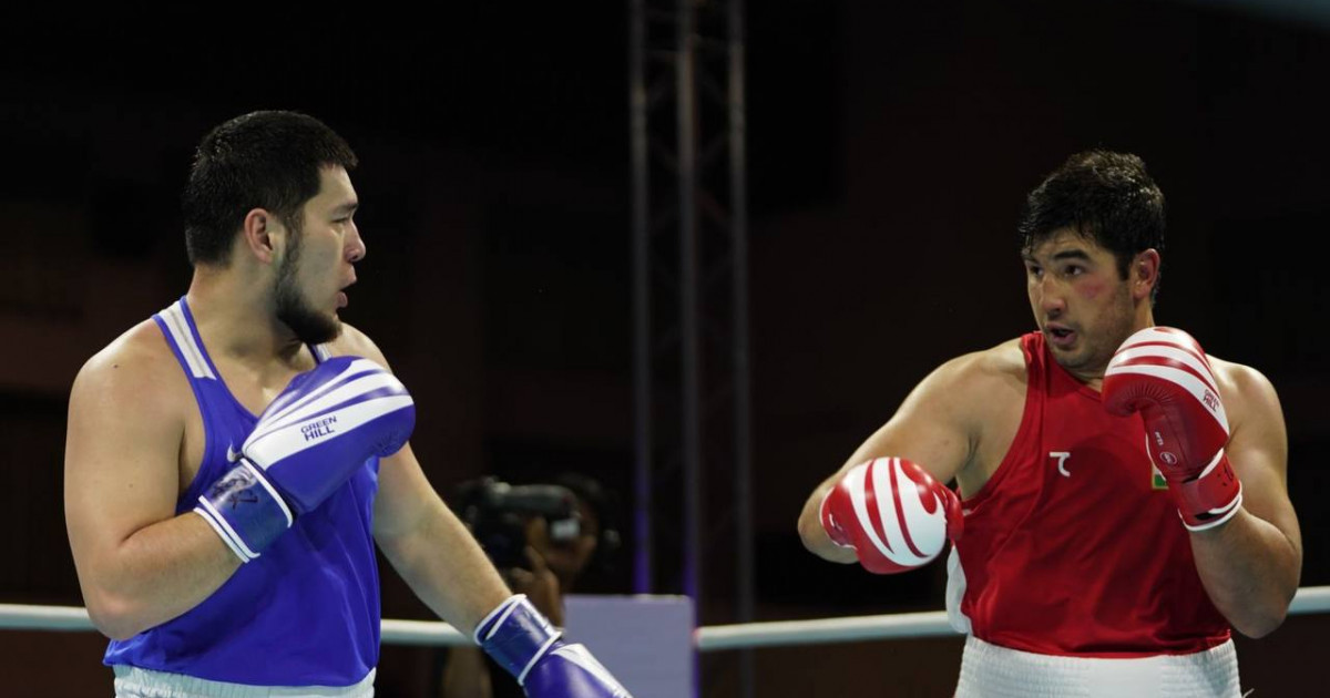 Азия чемпионаты: салмағын ауыстырған Айбек Оралбай Өзбекстан боксшысы Жахонгир Зокировті жеңді