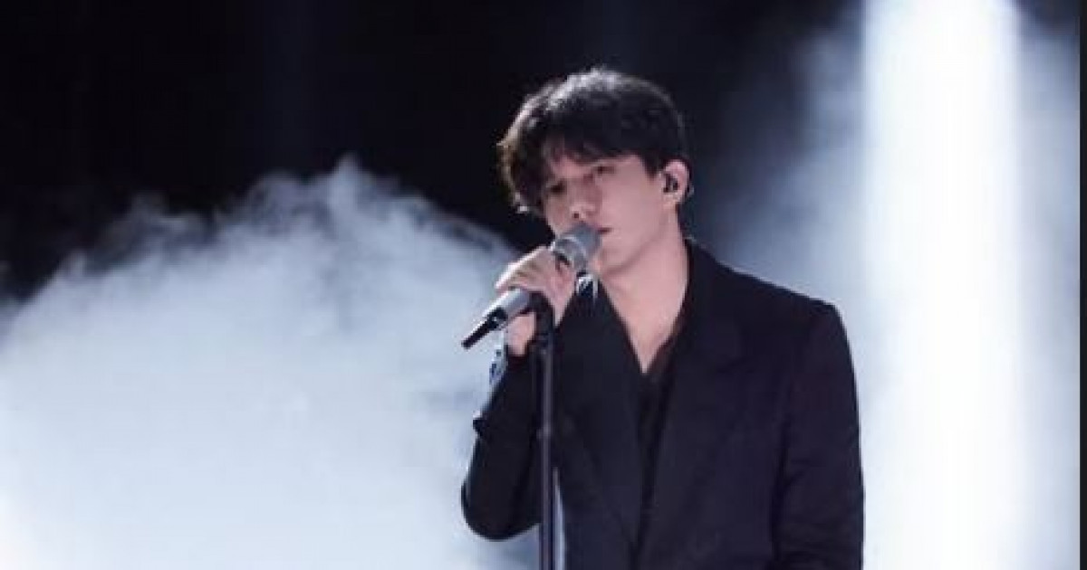 «Бұл – орны толмас қаза»: Димаш Құдайберген Ақтаудағы ұшақ апаты туралы жазба жариялады