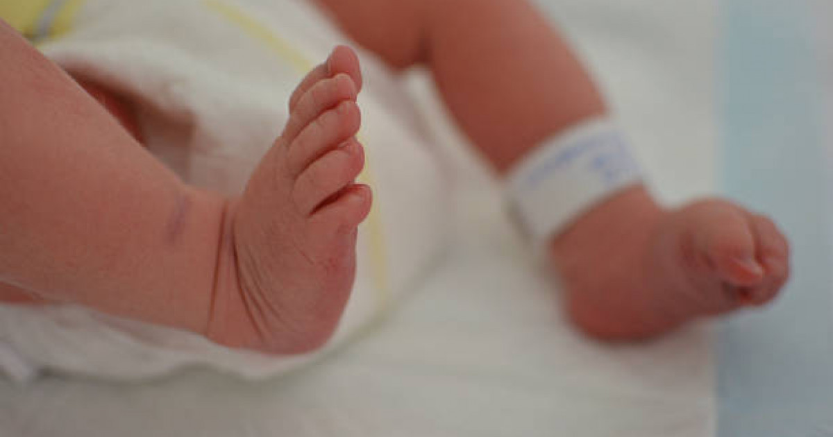 Қызылордалық дәрігерлер жаңа туған сәбидің аяғын күйдіріп алған