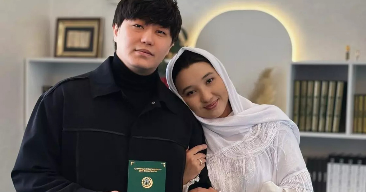 Әнші Ayree сүйіктісімен мешітте некесін қидырды