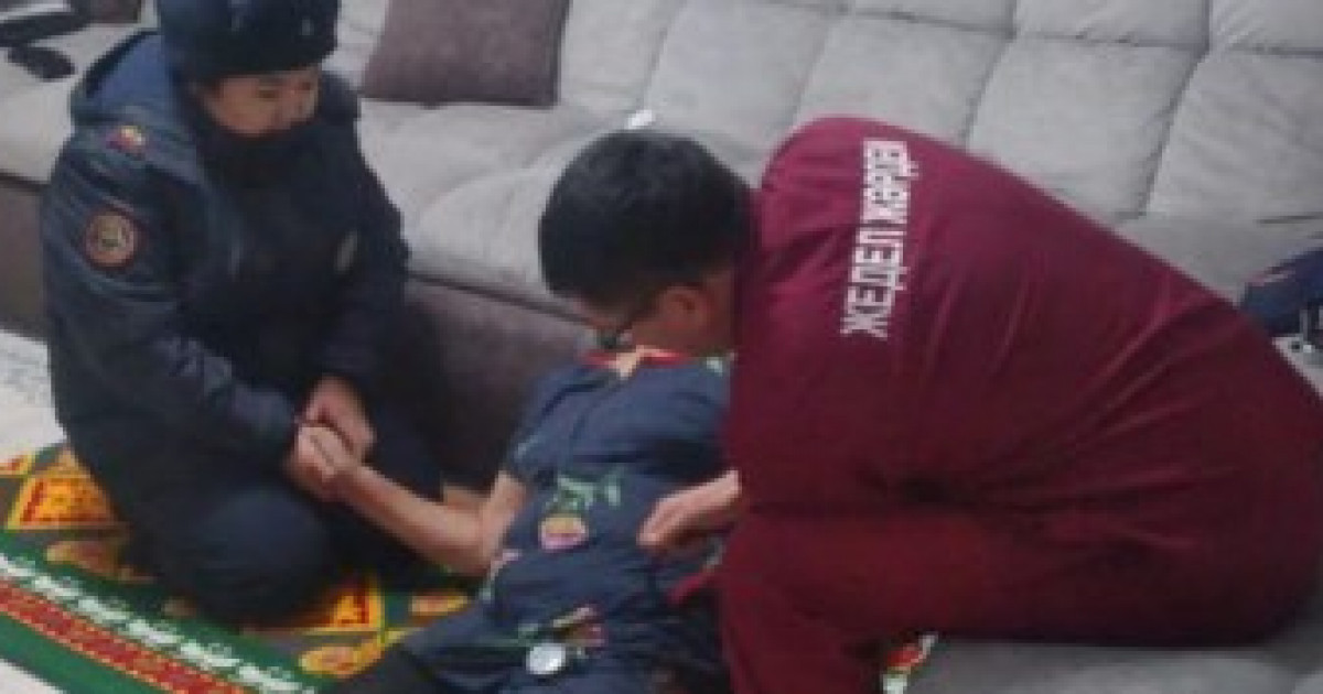 Өскеменде терезеден секірейін деп жатқан әйел аман қалды