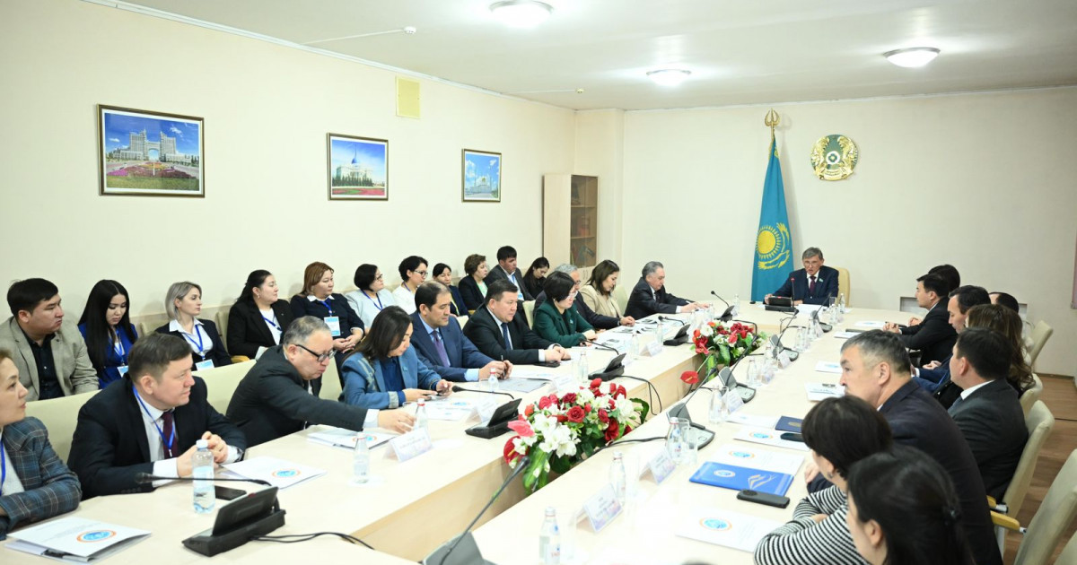 Сенаторлар кәсіптік-техникалық колледждердің қызметімен танысты