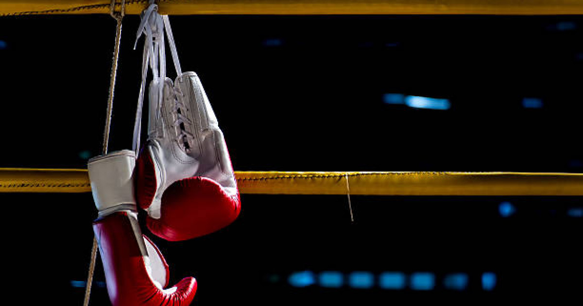 29 жастағы танымал боксшы нокаут алғаннан кейін қайтыс болды