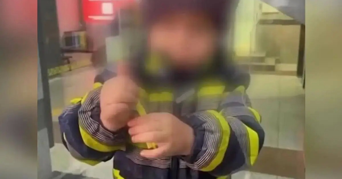 Астанада үш жасар баласын вокзалға тастап кеткен әйел табылды