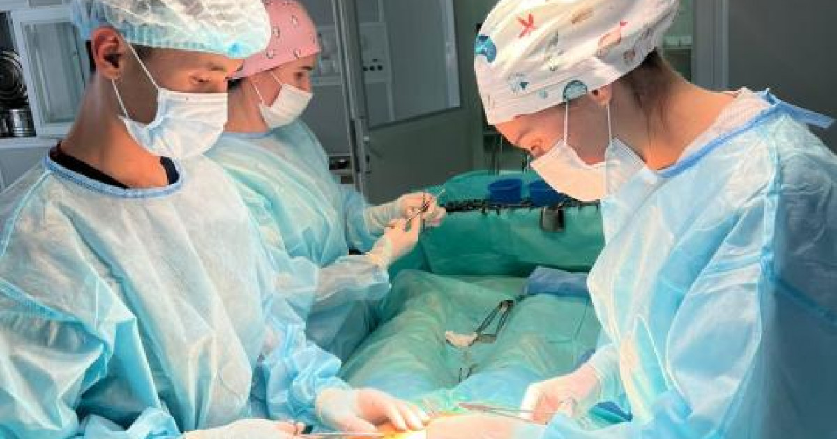 Дәрігерлер бүлдіршіннің асқазанынан бір келі шаш алған