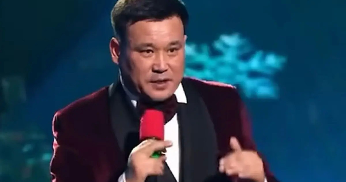 Көк тиыны жоқ аға баю, үш-төрт рет күйеуге тиген апа бақытты отбасы туралы айтады – Қанат Әлжаппаров (Видео)