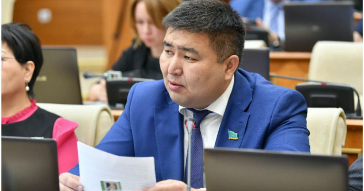 Министрлер экономикалық жағдайдың қашан жақсы жаққа өзгеретіні туралы бірде-бір нақты жауап бере алмай отыр – Елнұр Бейсенбаев