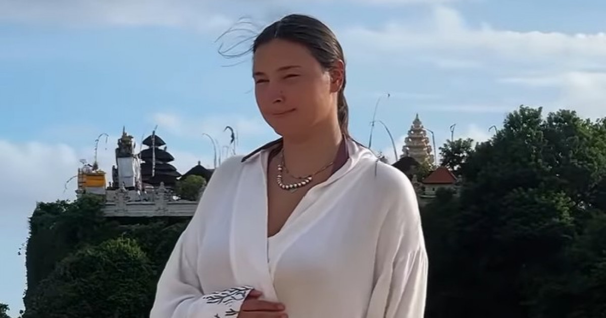 Оңай емес екеніне көзім жетті: төртінші баласына аяғы ауыр Аиша көпшіліктен кешірім сұрады