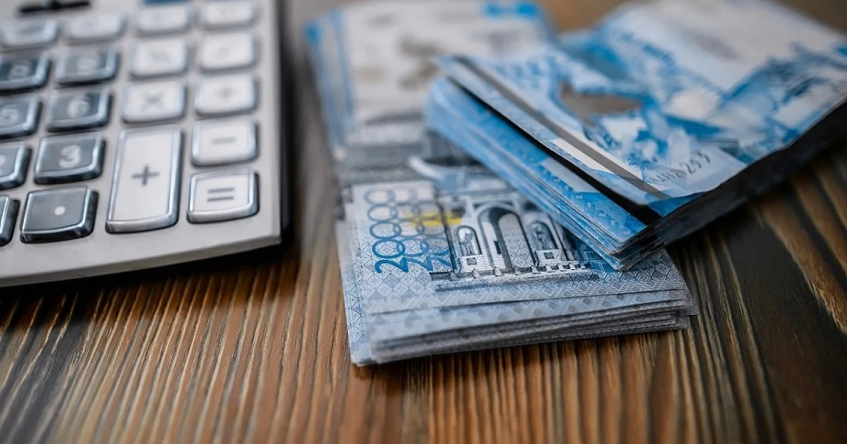 Үкімет 55 жастан асқандарға 208 мың теңгеден төлейтіні рас па?