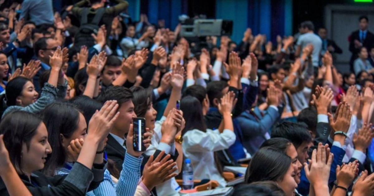 Баспана, жұмыс, білім: астаналық жастарға қандай көмек көрсетіледі?