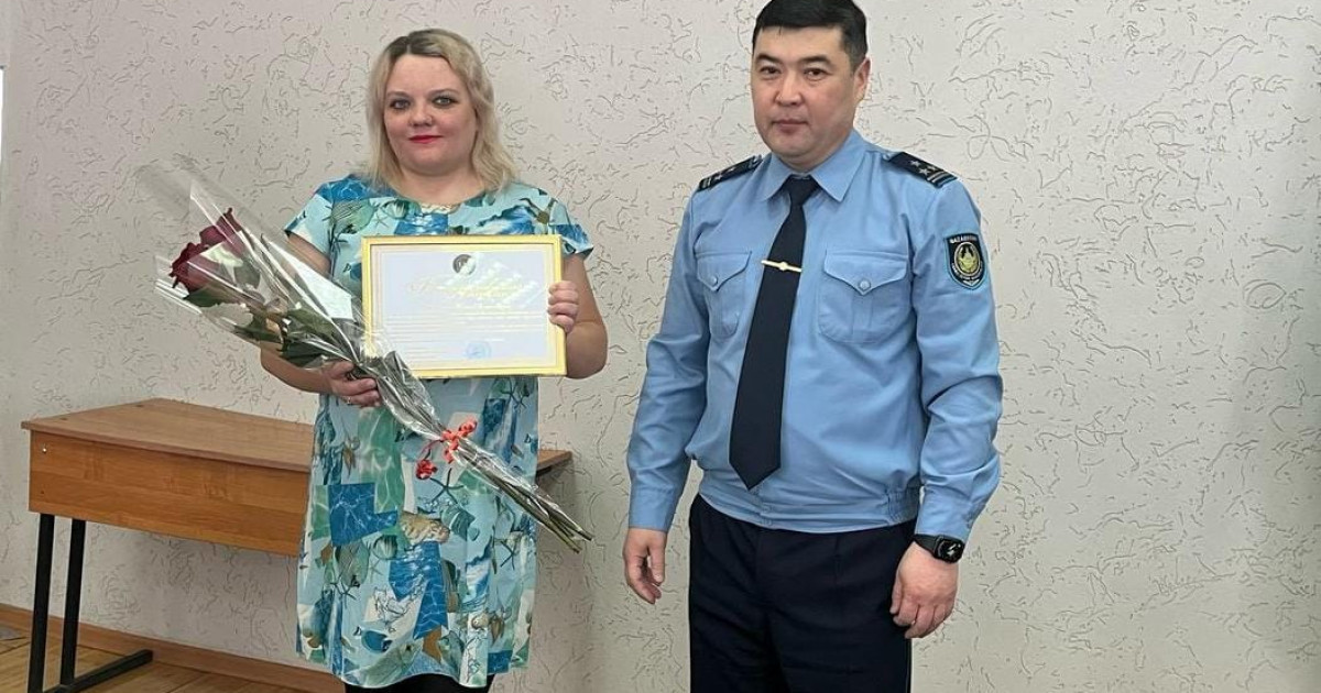 "Кәмпит ұсынған": Көкшетауда көшеде мектеп оқушысының ізіне түскен адам ұсталды