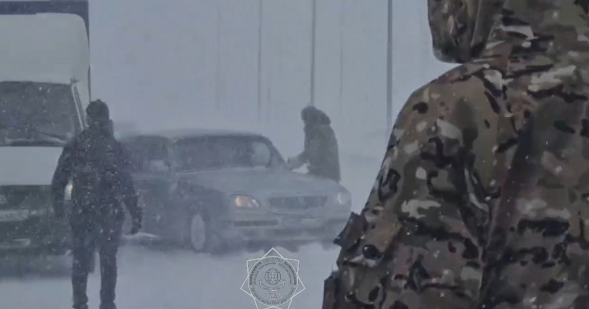 Маңғыстаулық құтқарушылар 200 адамды қар құрсауынан  құтқарды (видео)