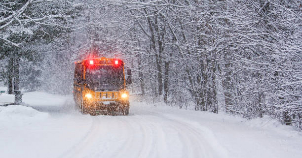 ТЖМ құтқарушылары 11 баланы қар құрсауынан алып шықты