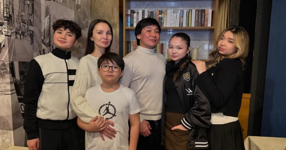 Жұлдыз Әбдікәрімова Қайрат Нұртасты туған күнімен құттықтады