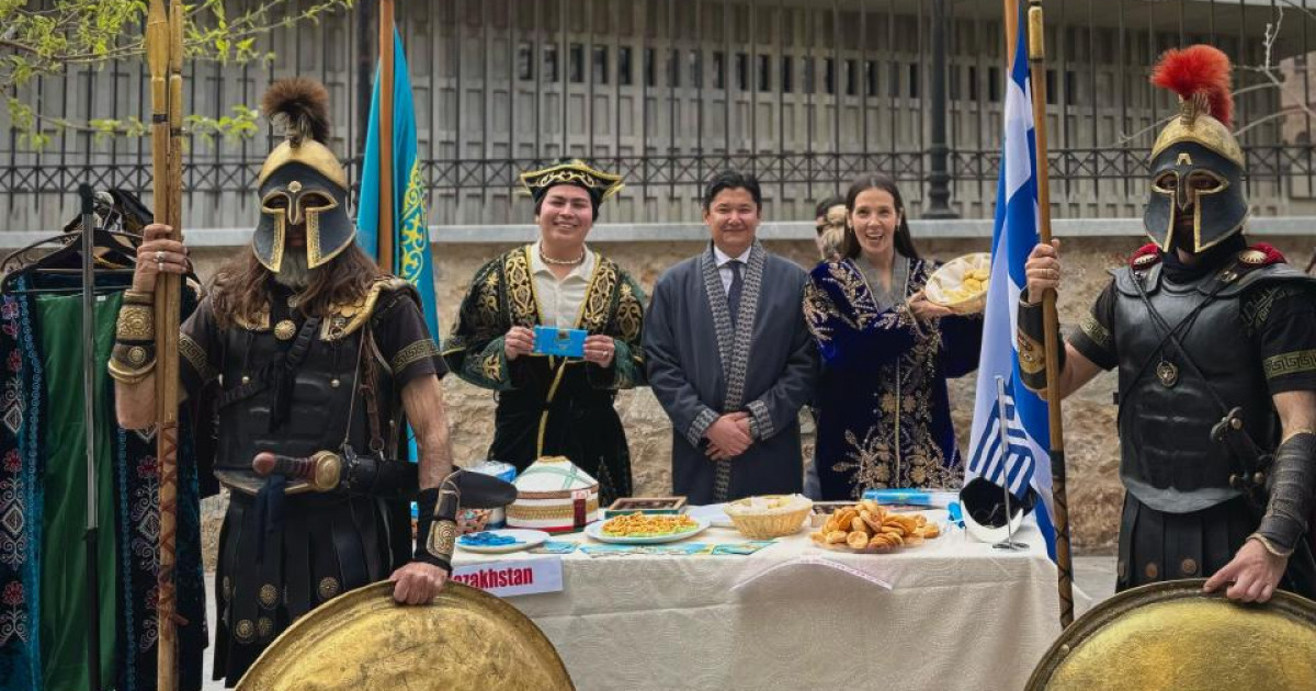 Афины жүрегіндегі Наурыз: Акрополь маңында көктем мерекесі тойланды
