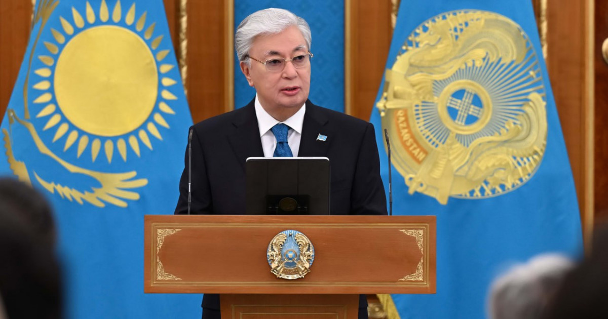 Қасым-Жомарт Тоқаев: "Барлық әйелдердің адал еңбегі ең жоғары бағаға лайық"