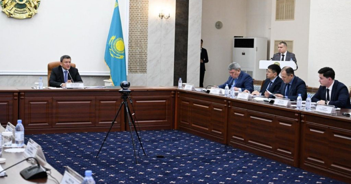 Робот вагон құрастырады