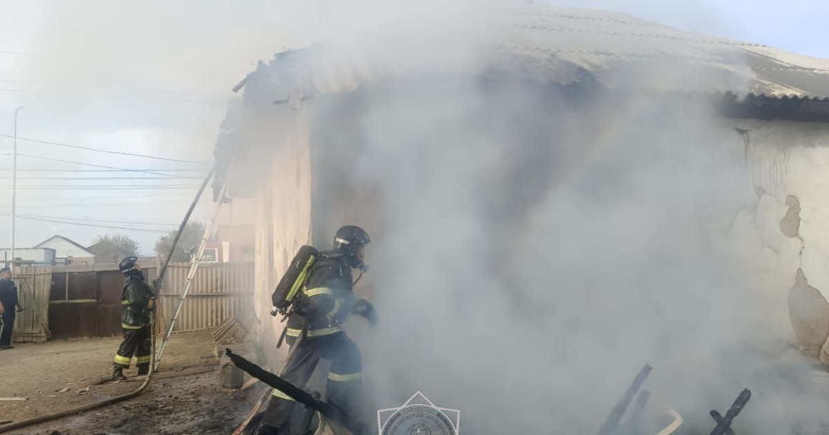 Қызылордада жеке тұрғын үй өртеніп, бір адамды күйік шалды