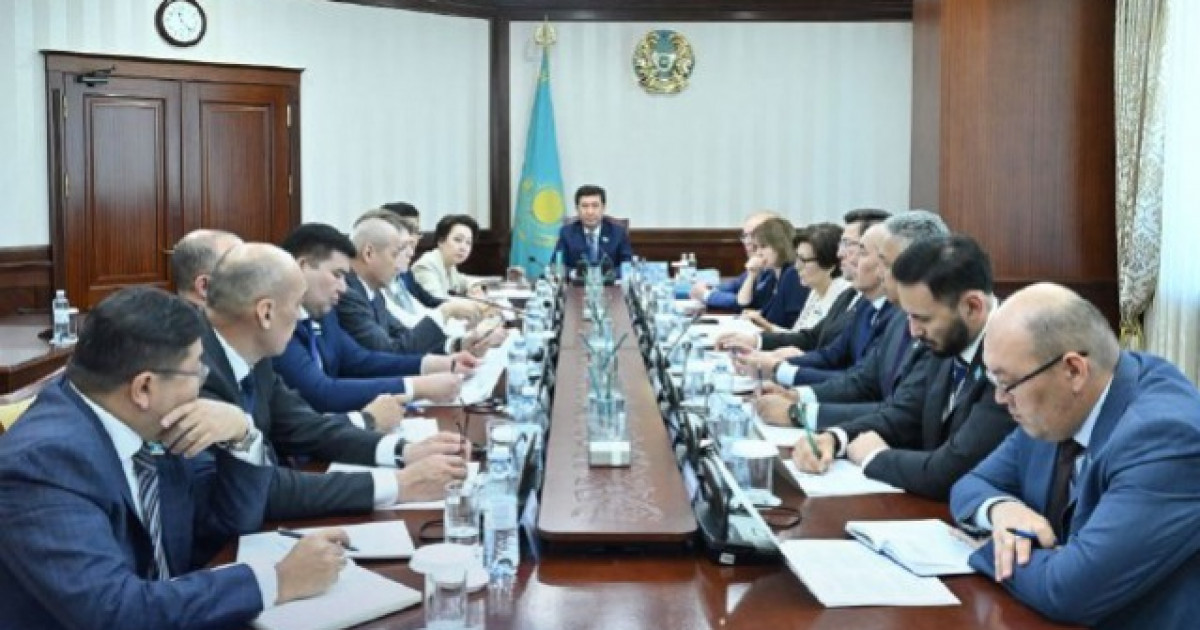 Мәжілісте МӘМС жүйесіне қатысты заң жобасы қаралады