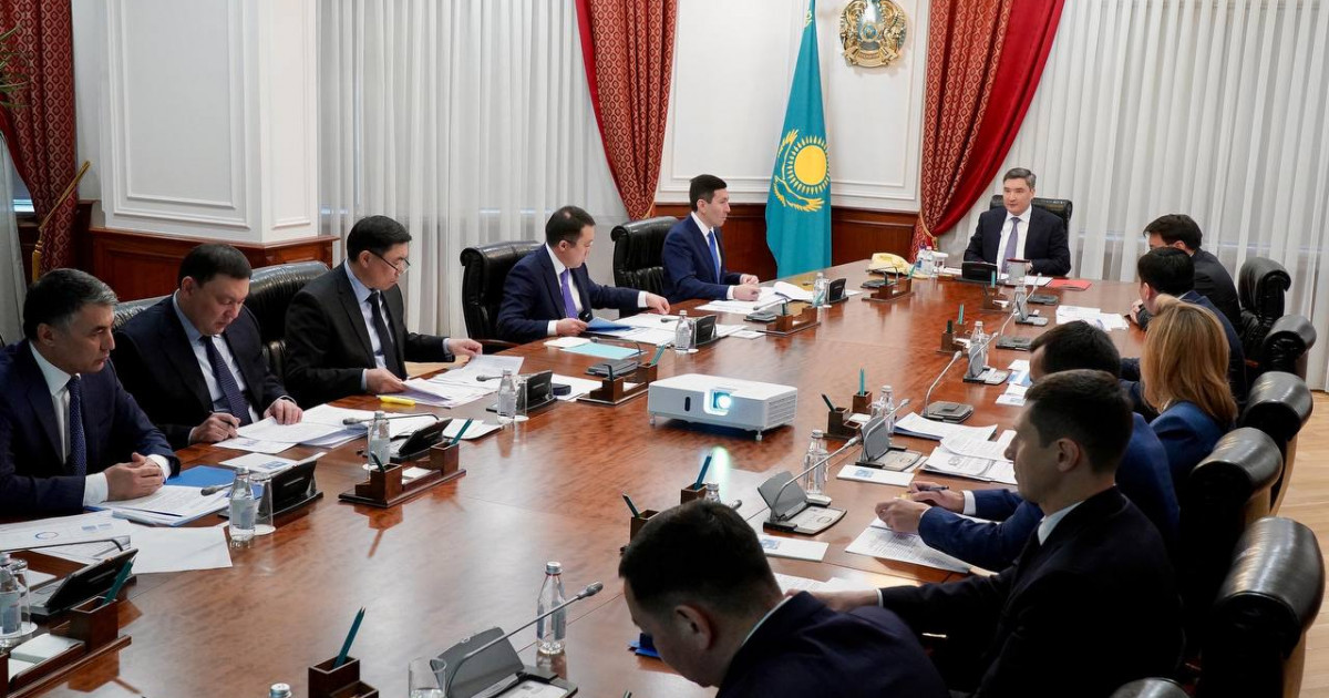 Үкімет басшысы авиаотын нарығын дамыту мәселелері бойынша кеңес өткізді