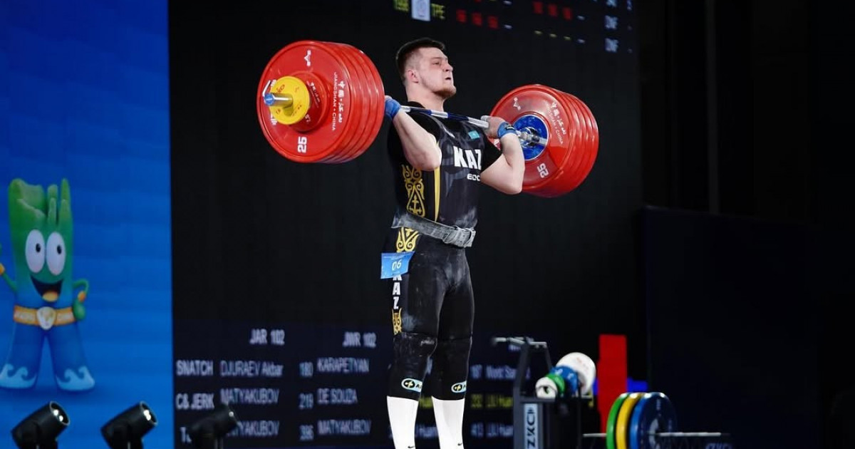 Ауыр атлет Артём Антропов Азия чемпионатының күміс жүлдегері атанды