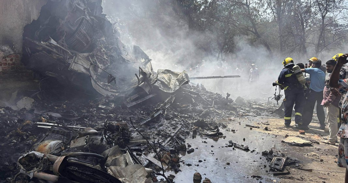 Үндістанда жолаушылар ұшағы апатқа ұшырап, 133 адам қаза тапты (видео)