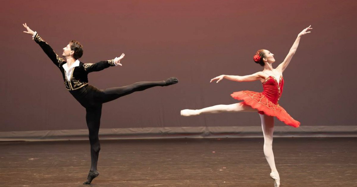 Абай атындағы опера және балет театры әртістері Индонезиядағы фестивальде өнер көрсетті