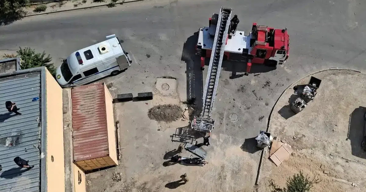 Ақтауда жалаңаш ер адам 11-қабаттың шатырынан секіріп кетті