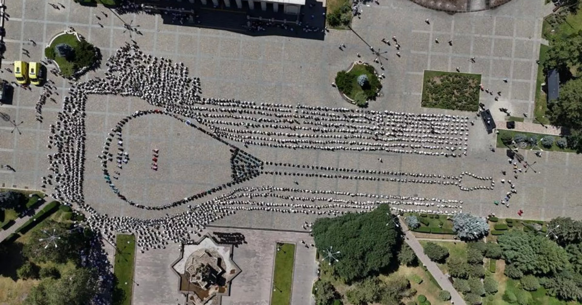 Мыңдаған адамды біріктірген күй: Қазақ домбырашылары Гиннестің рекордтар кітабына енді