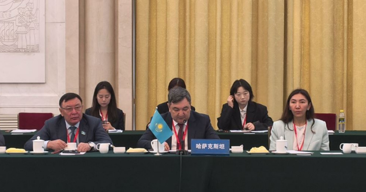 Сенаторлар семинарға қатысты