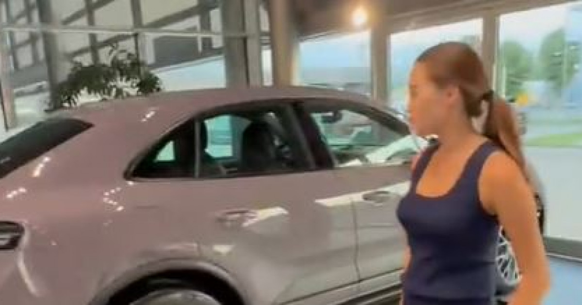 Тұрсын Алагөзов әйелінің қызына қымбат көлік сыйлады (видео)