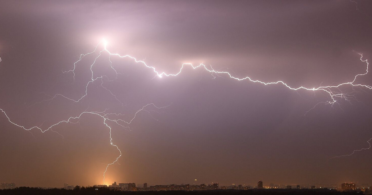 Ақмола облысында 10 жастағы балаға найзағай түсіп, көз жұмды